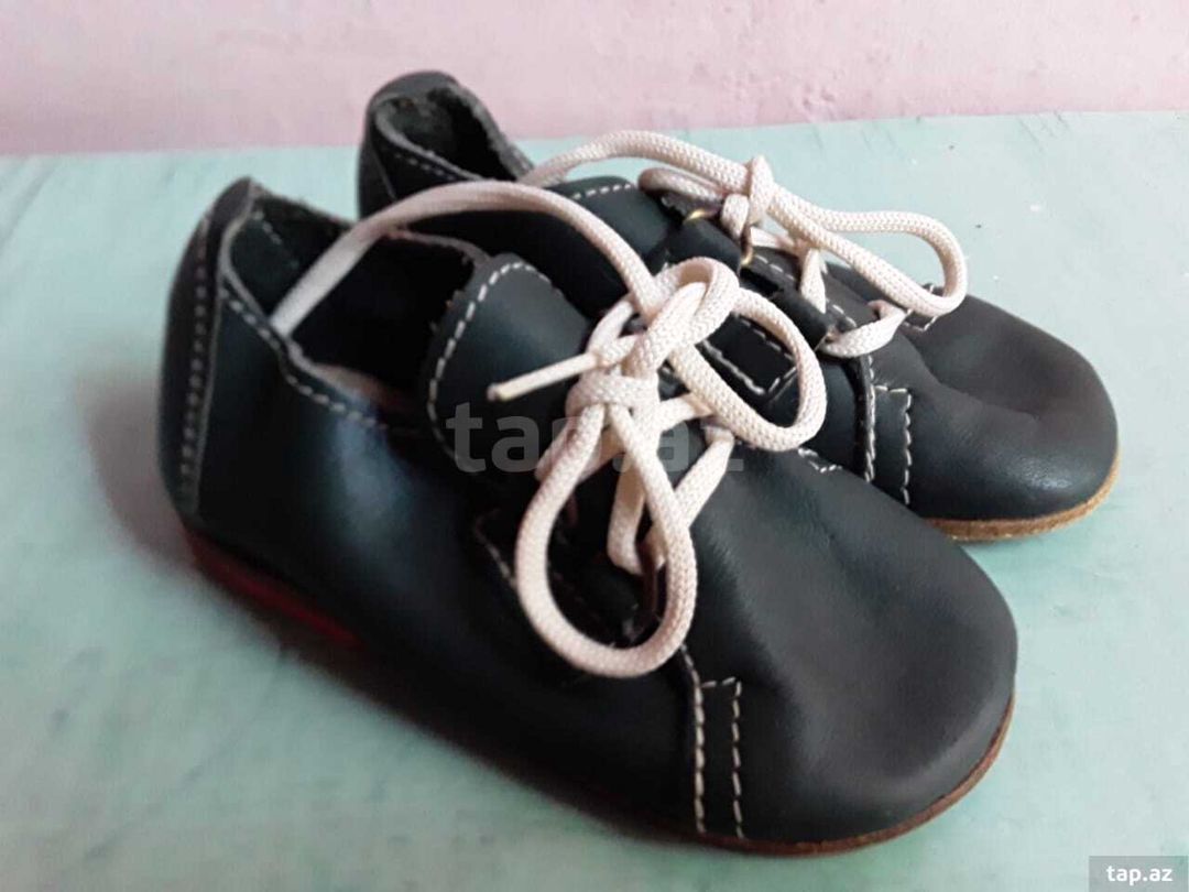 Ayaqqabı — Uşaq geyimi, Bakı