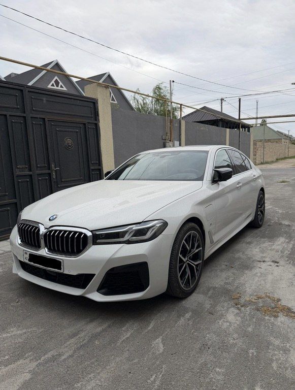 BMW 530e, 2.0 L, 12 kWh, 2021 il, 106 000 km — Avtomobillər, Bakı (4)