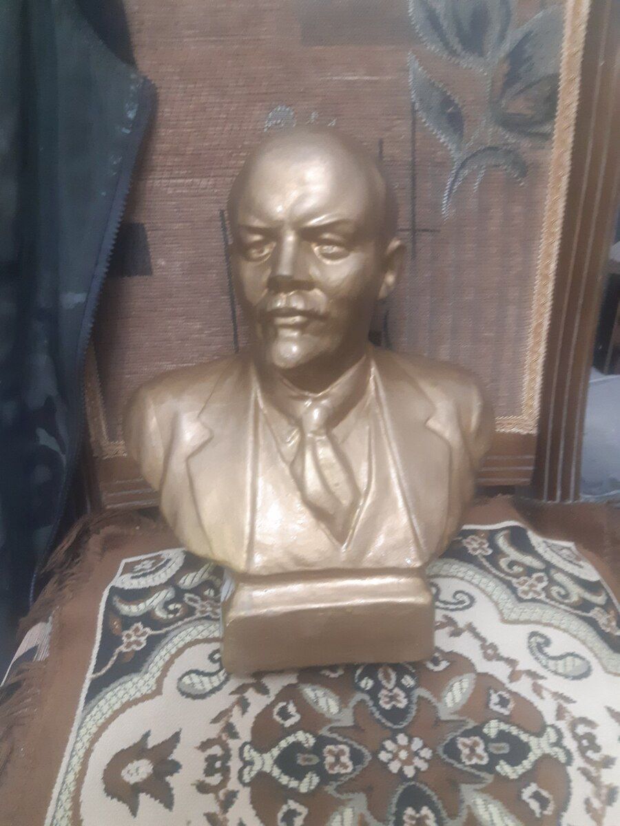 Büstlər — Kolleksiyalar, Bakı (2)