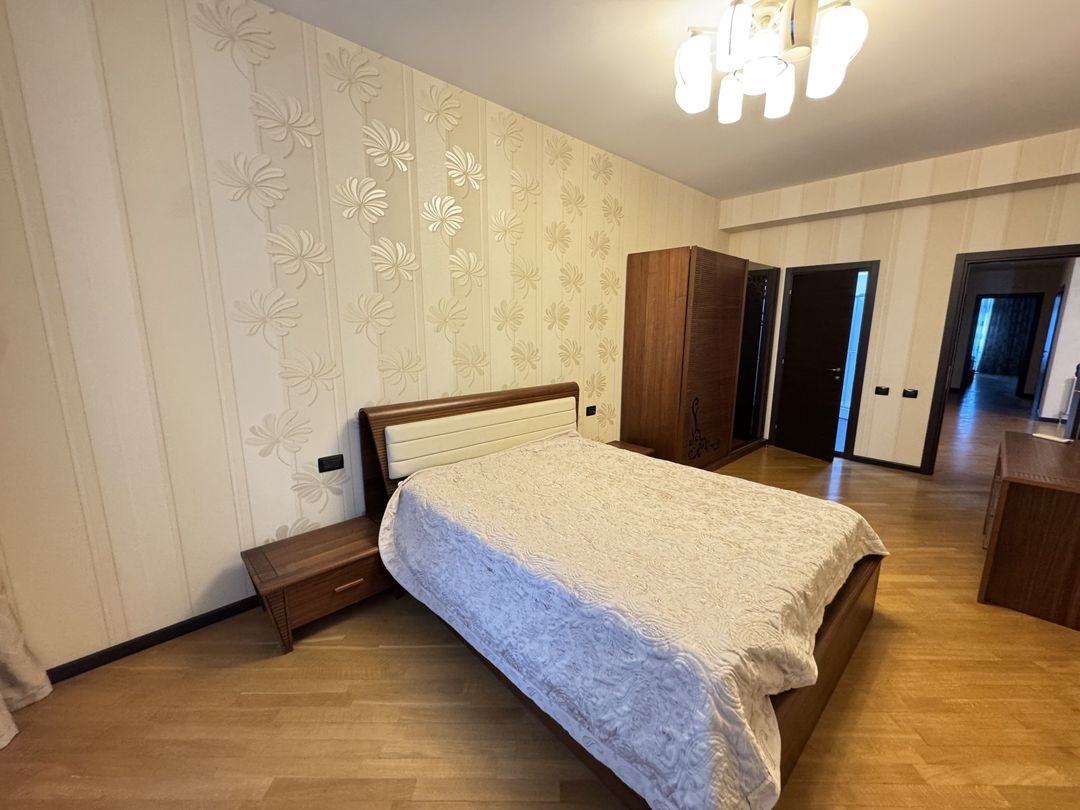 İcarəyə verilir 3 otaqlı yeni tikili 220 m² — Mənzil, Bakı (10)