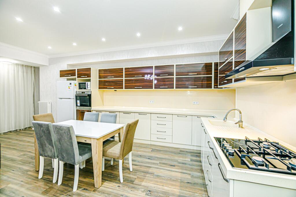 İcarəyə verilir 3 otaqlı yeni tikili 145 m² — Mənzil, Bakı (7)