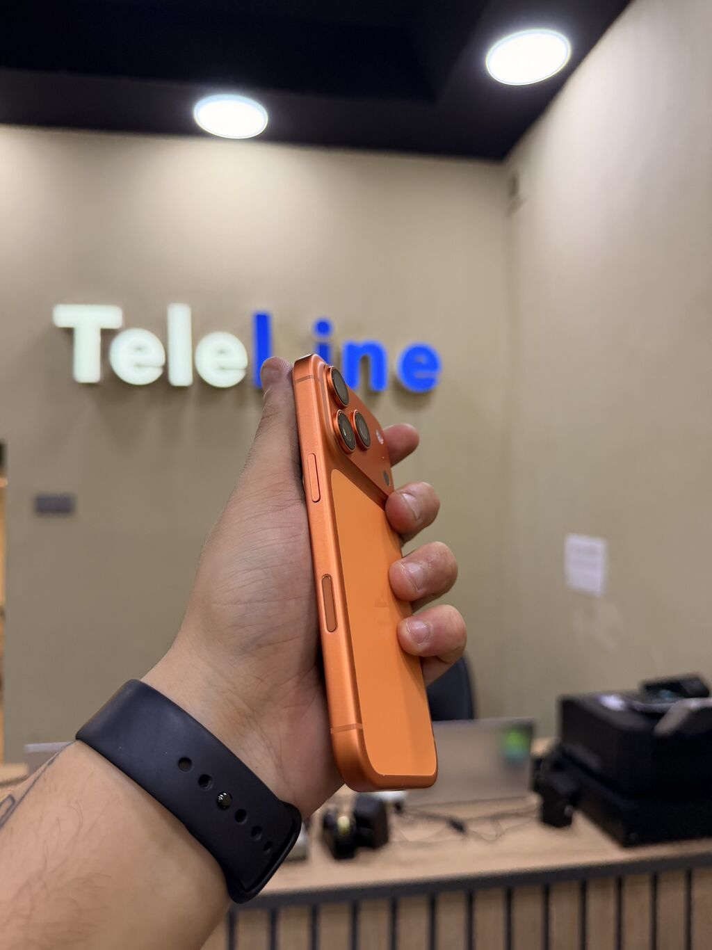 IPhone 17 Pro, 256 GB, Narıncı, Zəmanət, Kredit, Simsiz şarj — Apple iPhone, Bakı (3)