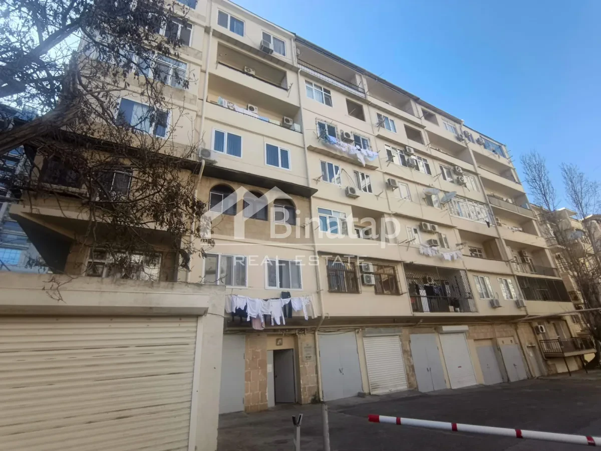 Satılır 2 otaqlı köhnə tikili 57 m², İçərişəhər metrosu, Səbail rayonu — 220 000 ₼ · Bakı · Mənzil Satılır 2 otaqlı köhnə tikili 57 m², İçərişəhər metrosu, Səbail rayonu — Bakı
