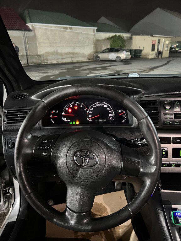 Toyota Corolla, 1.4 L, 2005 il, 296 400 km 99-FV-105 — Avtomobillər, Bakı (8)
