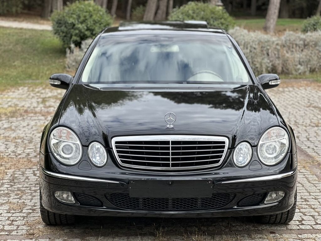 Mercedes-Benz E-Class (W211) sedan Əsas xüsusiyyətlər: - Kuzov: qara — Avtomobillər, Bakı