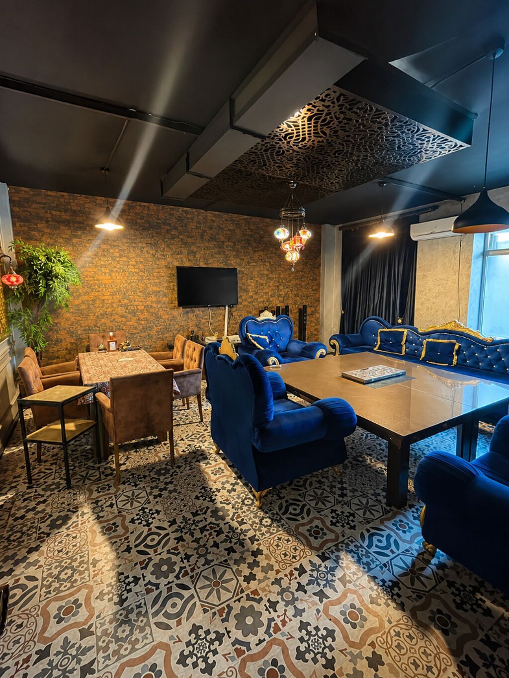 8 Noyabr metrosuna yaxın hazır Çay Evi – icarəyə Lokasiya: 8 — Əmlak, Bakı (8)