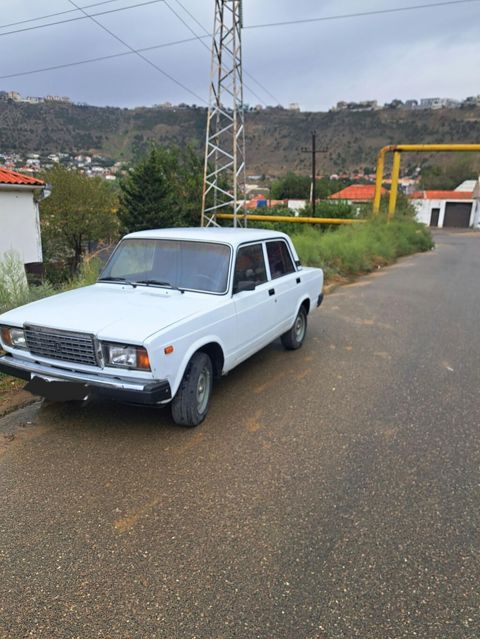VAZ (Lada) 2107: 1.6 l 2009 il 82000 km Sedan — Bakı