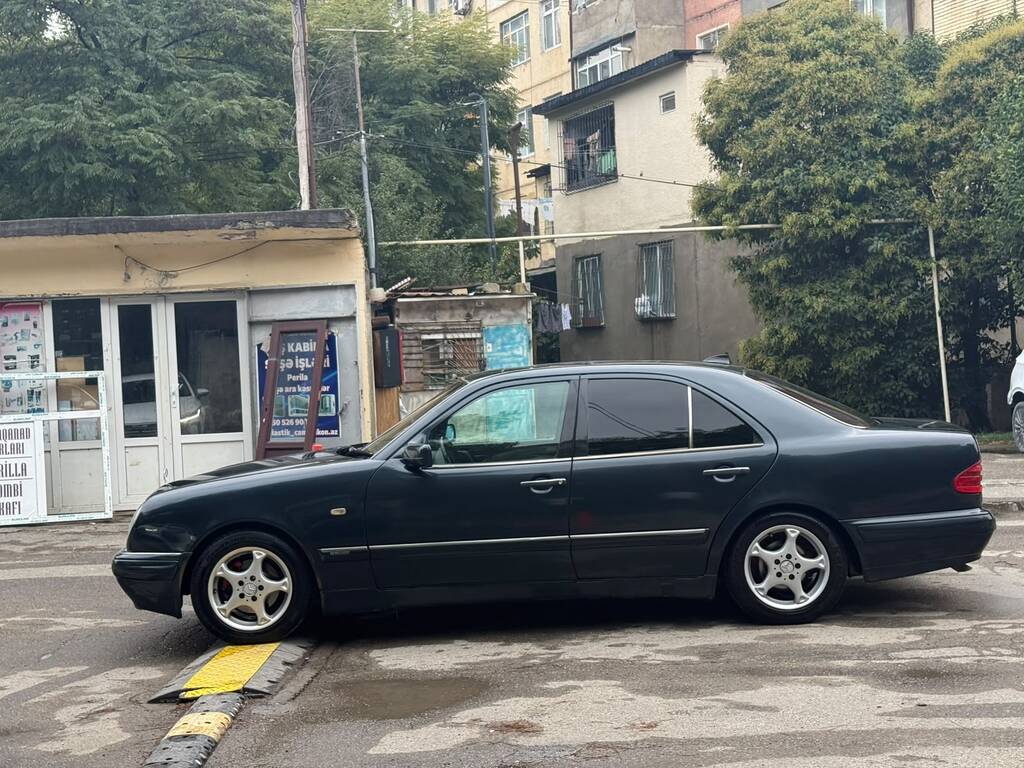 Mercedes E 200, 2.0 L, 1998 il, 350 000 km — Avtomobillər, Bakı (4)