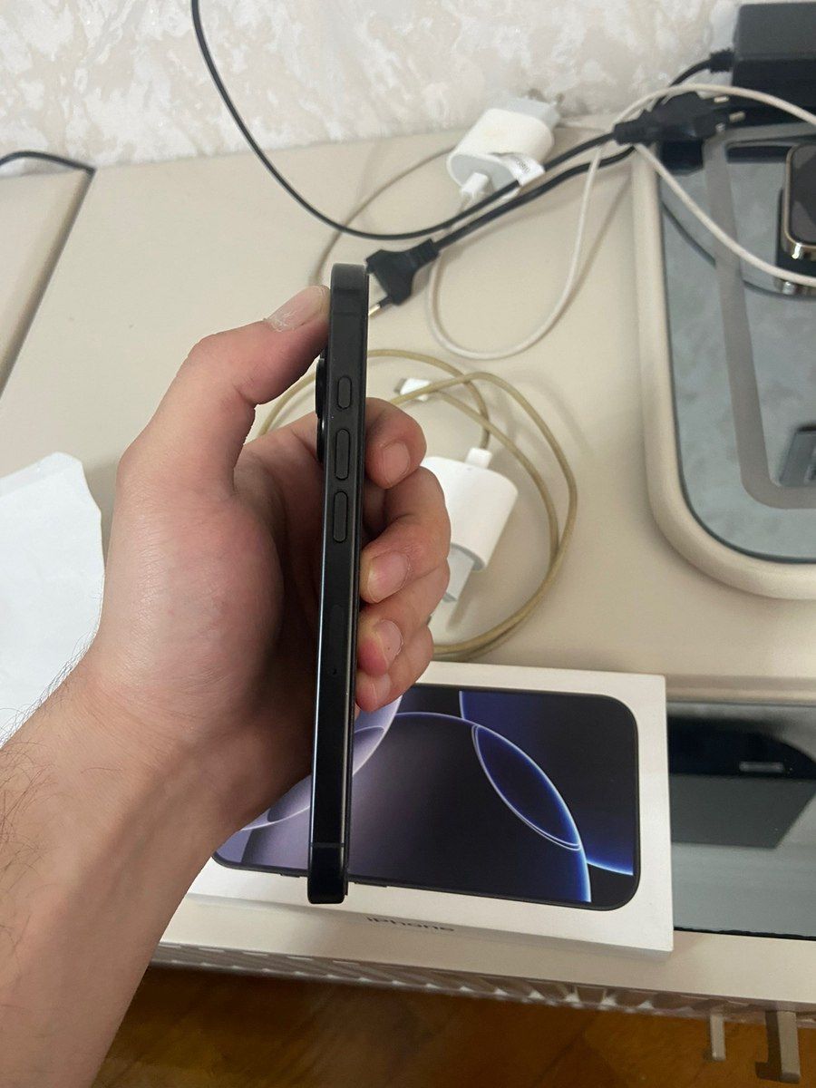 Apple iPhone 16 Pro Black Titanium 128GB/8GB — Smartfonlar, Bakı (2)