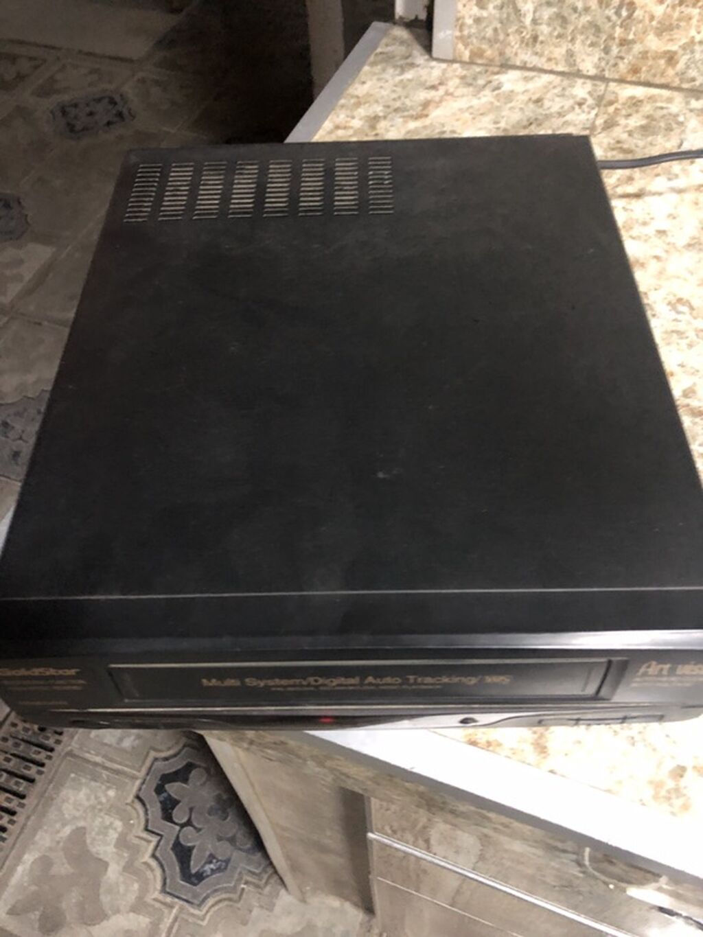 GoldStar VHS videomaqnitofon ilsekdi pultuda var — TV və Video, Gəncə (3)