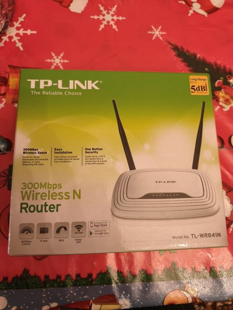 Tp-lınk Router model:TL-WR841N — 20 ₼ · Bakı · Şəbəkə və server avadanlığı Tp-lınk Router model:TL-WR841N — Bakı