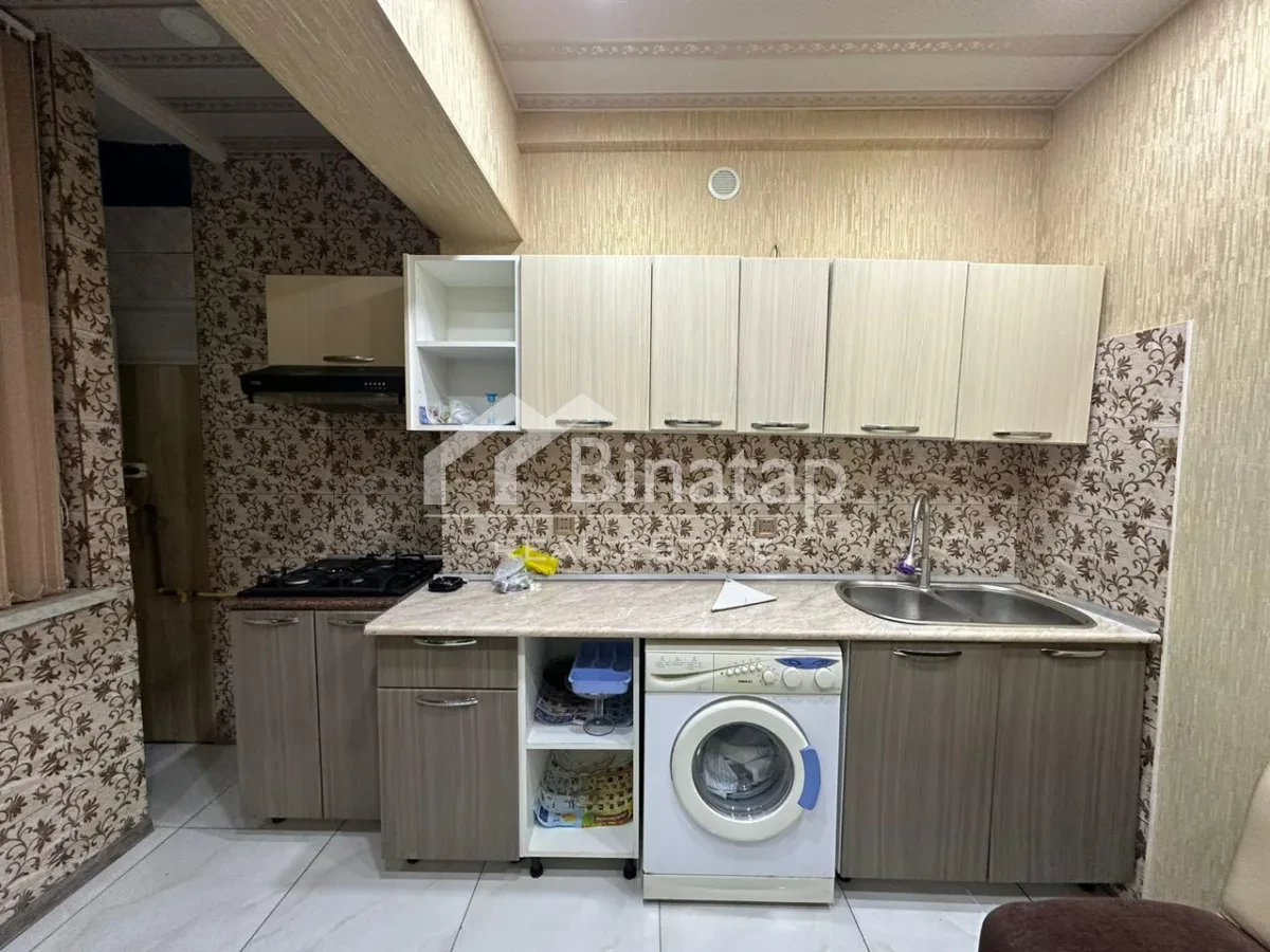 Satılır 5 otaqlı köhnə tikili 120 m², 8-ci kilometr qəsəbəsi, Nizami rayonu — Bakı