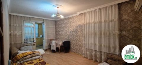 Satılır 2 otaqlı 65 m² köhnə tikili Xalqlar Dostluğu m — Квартира