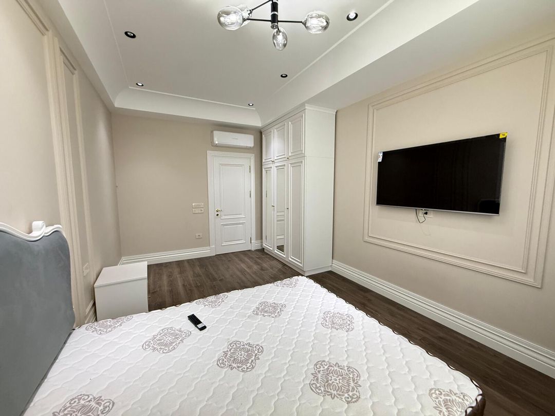 İcarəyə verilir 4 otaqlı yeni tikili 200 m² — Mənzil, Bakı (11)