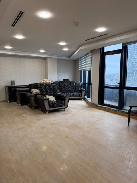 İcarəyə verilir 6 otaqlı ofis 230 m² — Bakı