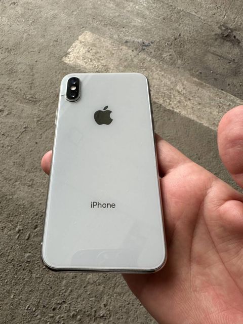 Apple iPhone X Silver 64GB/3GB — Bakı