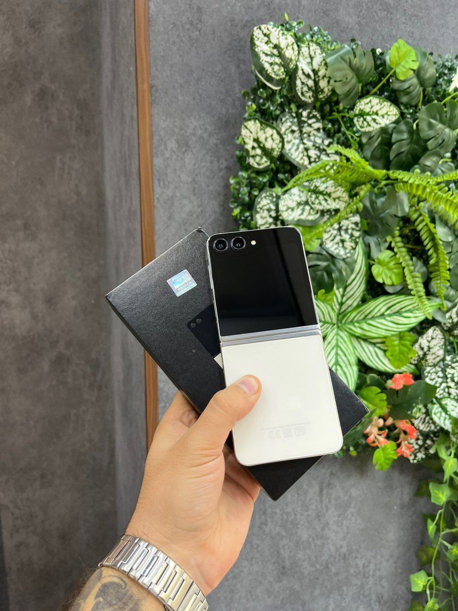 Samsung Galaxy Z Flip 5 Cream 256GB/8GB — Smartfonlar, Bakı
