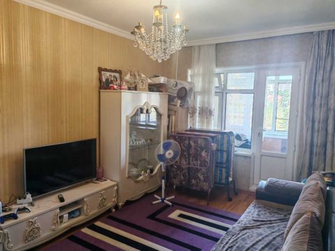 Satılır 2 otaqlı köhnə tikili 60 m² — Bakı