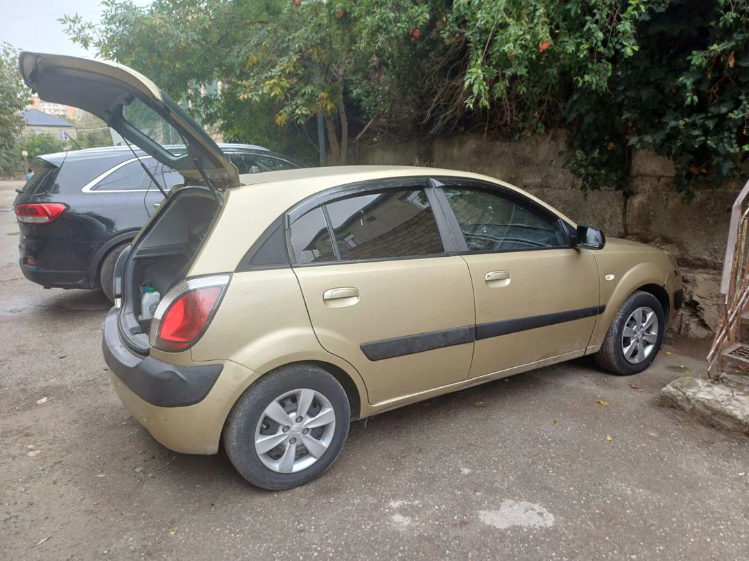 KIA Rio, 2007 il 10-UC-587 — Avtomobillər, Bakı (4)