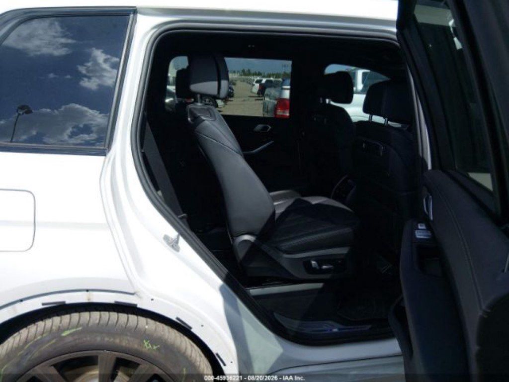 BMW X7, 3.0 L, 2024 il, 32 930 km — Avtomobillər (9)