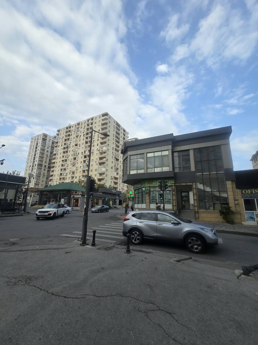Satılır obyekt 220 m² — Əmlak, Bakı (3)