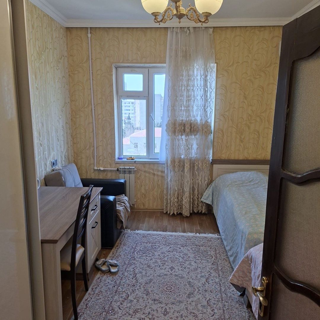 Satılır 4 otaqlı köhnə tikili 100 m² — Mənzil, Bakı (3)