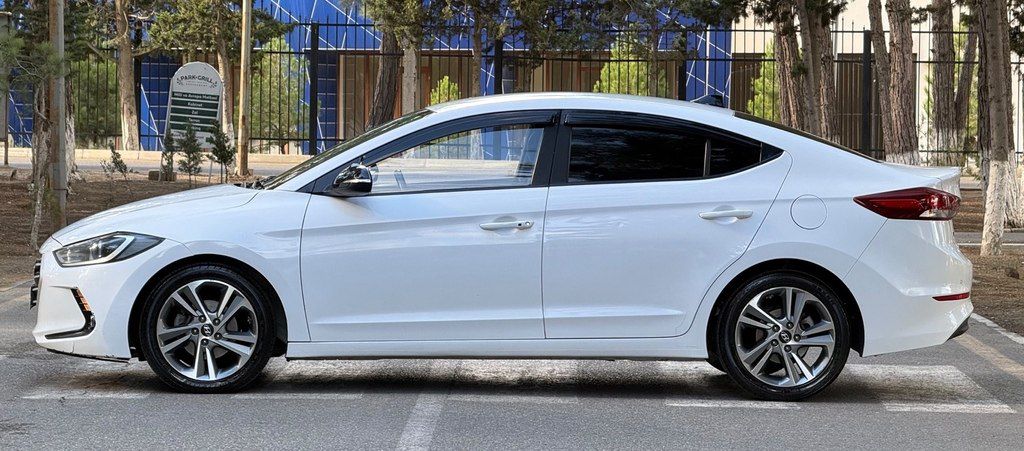 Hyundai Avante, 1.6 L, 2017 il, 133 000 km — Avtomobillər, Bakı (10)