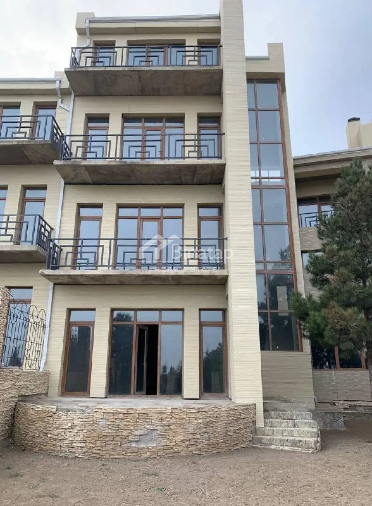 Satılır 10 otaqlı həyət evi / bağ evi 500 m², Şıxov qəsəbəsi, Səbail rayonu — Bakı