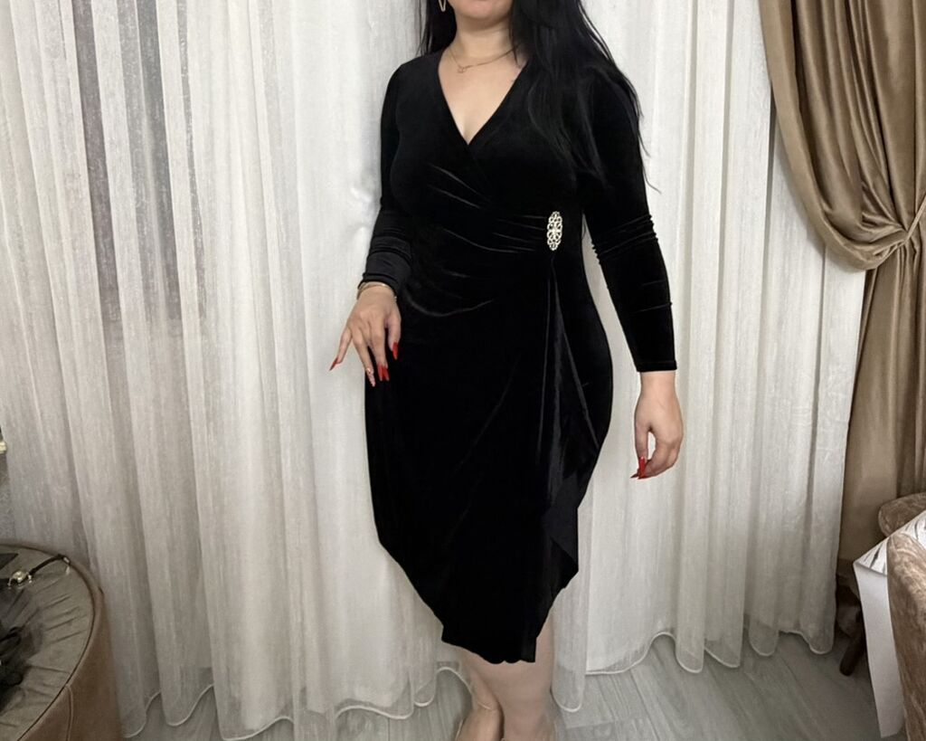 Qara məxməri qadın paltarı - Parça: yumşaq və elastik məxmər, bədəni — Axşam paltarları, Xırdalan