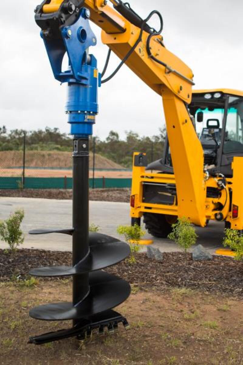 JCB 3cx icarəsi — Avtomobil icarəsi, Bakı (3)