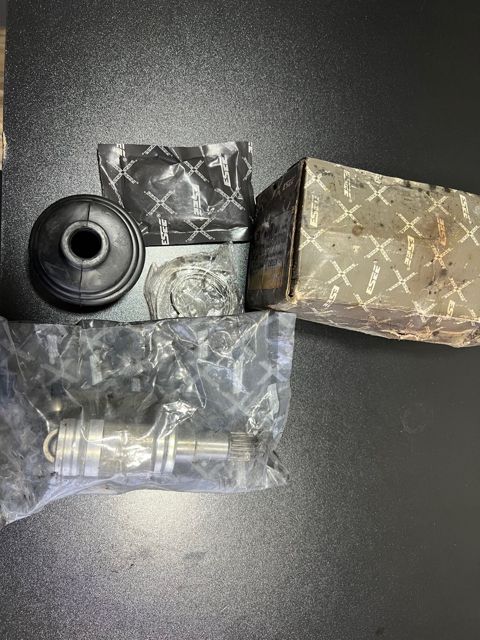 Toyota Prius iç oynaqlı birləşməsi — Bakı