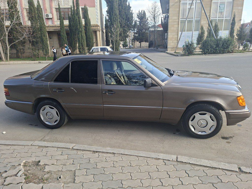 Mercedes 200 D, 2.0 L, 1990 il, 300 000 km 99-SM-531 — Avtomobillər, Gəncə (11)