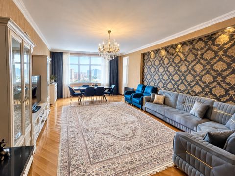 Satılır 3 otaqlı yeni tikili 150 m² — Bakı