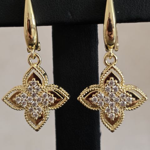 Sırğalar, Qızılı, Hipoallergik ərinti, 30 mm — 10 ₼ · Bakı · Mallar Sırğalar, Qızılı, Hipoallergik ərinti, 30 mm — Bakı