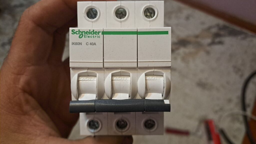 Siemens Elektrik avtomat, 3 faza — Keçici avadanlıqlar, Bakı