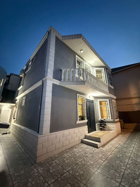 Satılır 5 otaqlı həyət evi/bağ evi 120 m² — Bakı