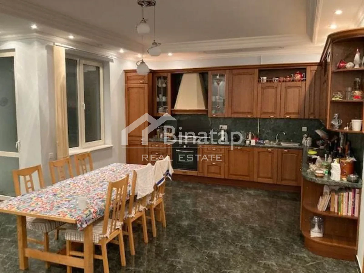 Satılır 7 otaqlı köhnə tikili 470 m², Sahil metrosu, Nəsimi rayonu — Mənzil, Bakı (5)