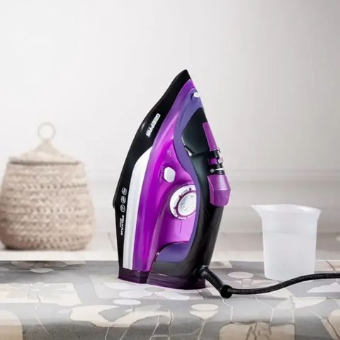 Geepas GSI24025N Buxarlı Ütü Geepas GSI24025N gündəlik geyimlərin və — Bakı