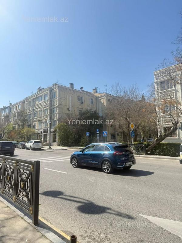 Satılır 1 otaqlı Bina evi menzil (Köhnə tikili), 35 m², Nəsimi rayonu — Mənzil, Bakı (2)