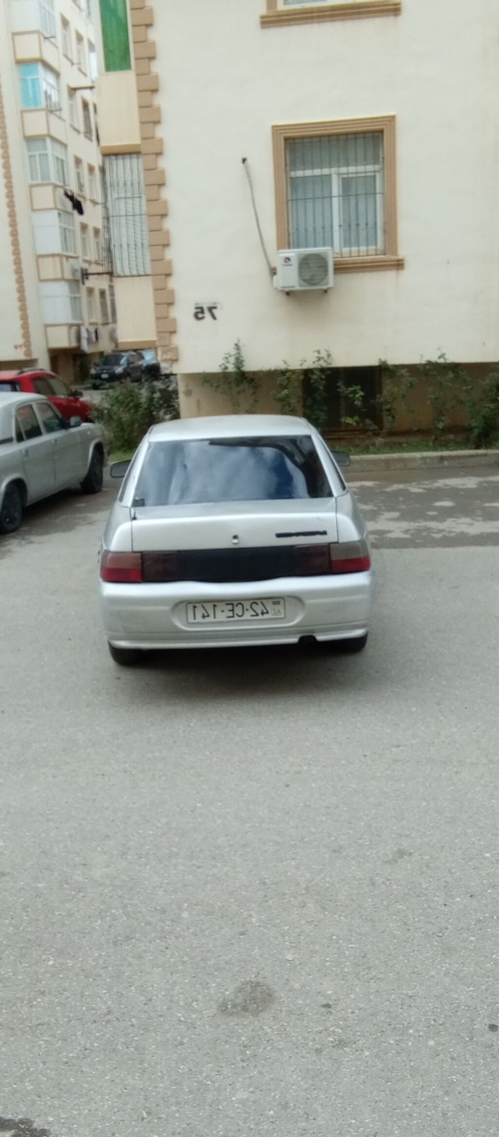 Avtomobil: Sedan, gümüşü rəng Model xətti: Çox güman ki, VAZ 2110 — Avtomobillər, Masazır (4)