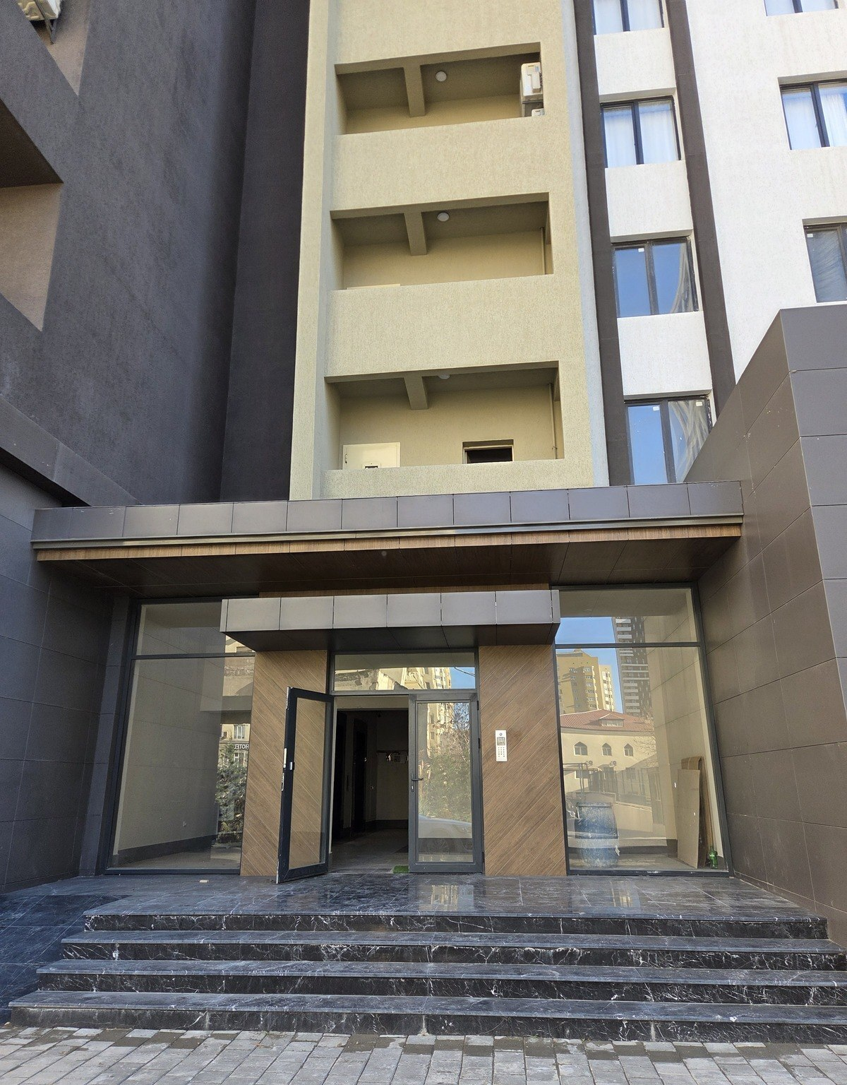 3 otaqlı mənzil 135 m² satılır — Mənzil, Bakı (3)