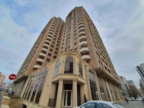 Satılır 3 otaqlı yeni tikili 140 m² — Bakı
