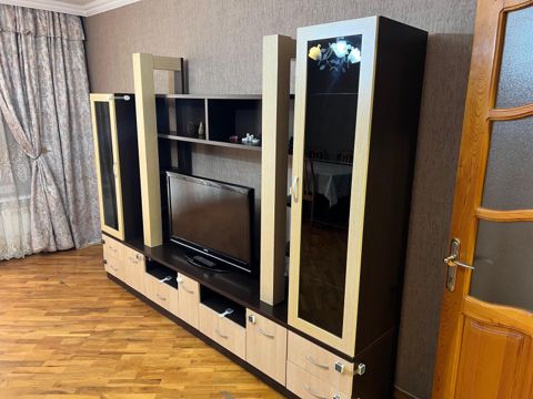 İcarəyə verilir 3 otaqlı köhnə tikili 80 m² — 1 100 ₼ · Bakı · Mənzil İcarəyə verilir 3 otaqlı köhnə tikili 80 m² — Bakı