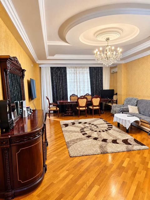 Satılır 3 otaqlı yeni tikili 115 m² — Bakı
