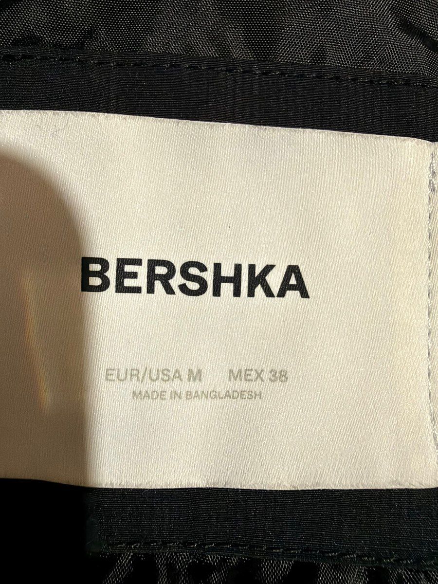 Gödəkçə Bershka — Geyim, ayakkabı, aksesuarlar, Bakı (2)