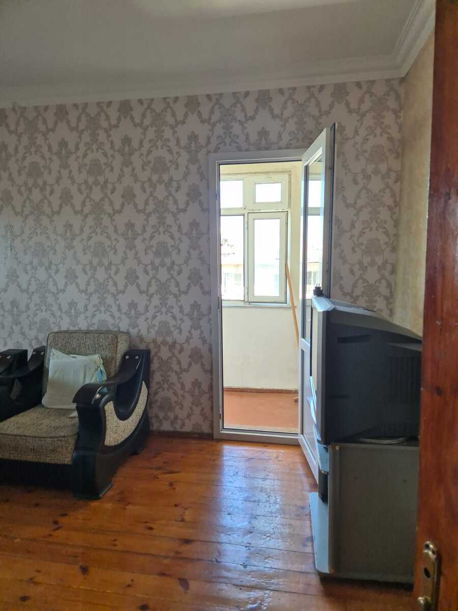 Satılır 3 otaqlı köhnə tikili 70 m² — Mənzil, Bakı (3)