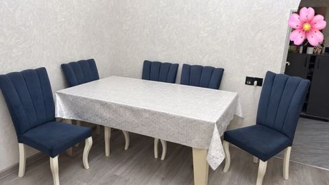 Masa desti satılır 280 azn.6 stul var masa açılır.unvan Bakı 7 mkr — Bakı
