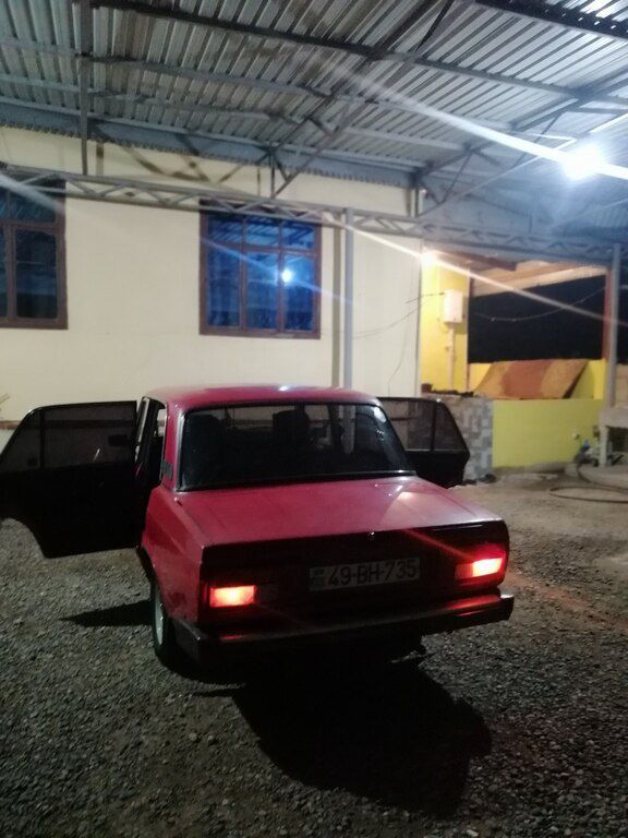 Lada (VAZ) 2105, 1.6 L, 1983 il, 100 000 km 49-BH-735 — Avtomobillər, Saatlı (4)