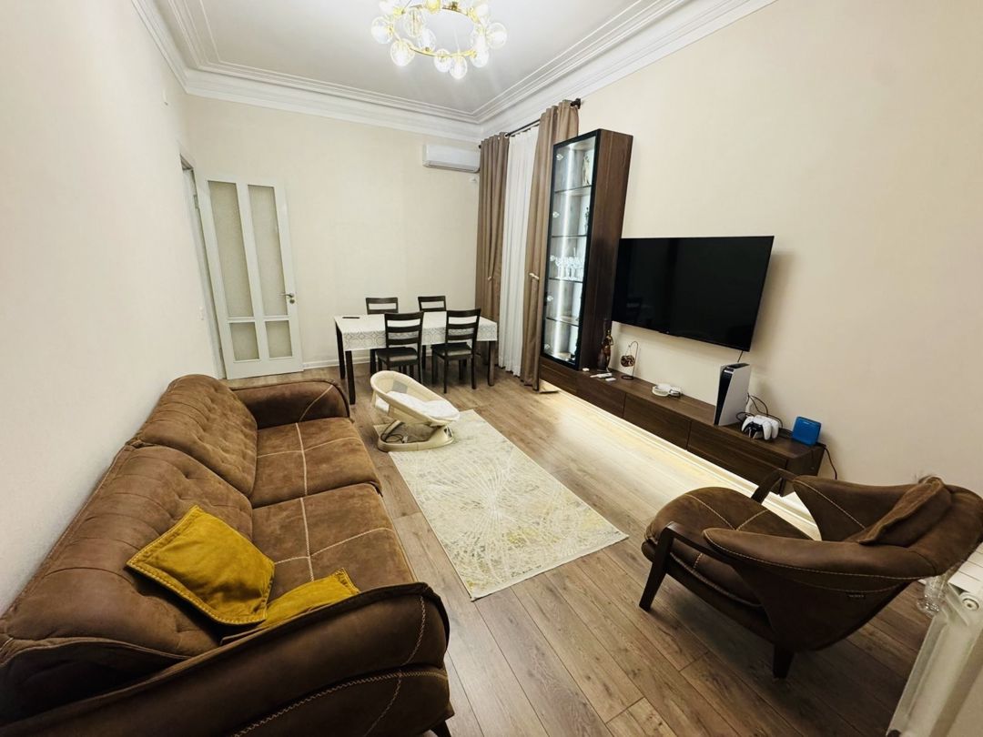 Satılır 2 otaqlı köhnə tikili 65 m² — Mənzil, Bakı (2)