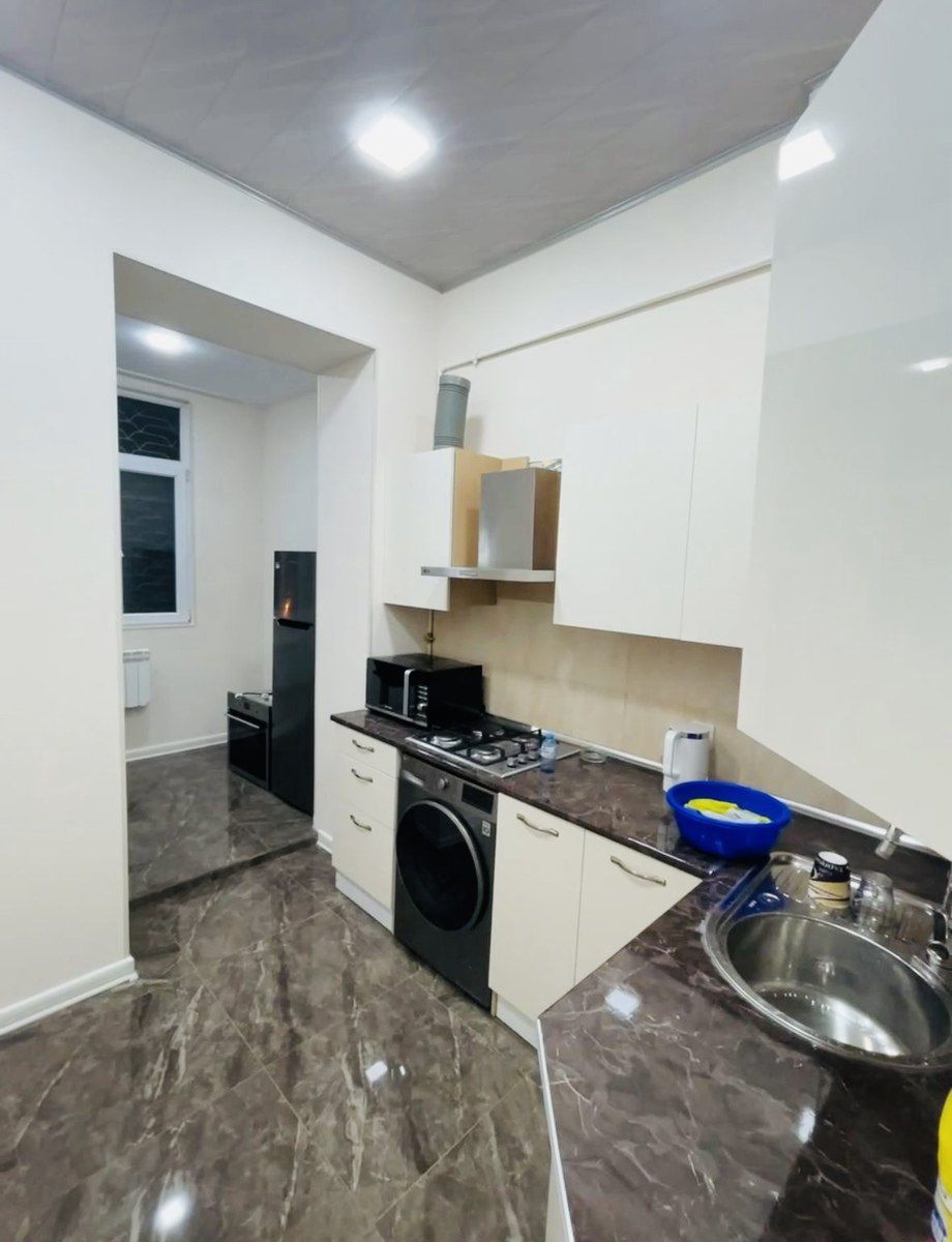 Satılır 2 otaqlı köhnə tikili 65 m² — Mənzil, Bakı (8)